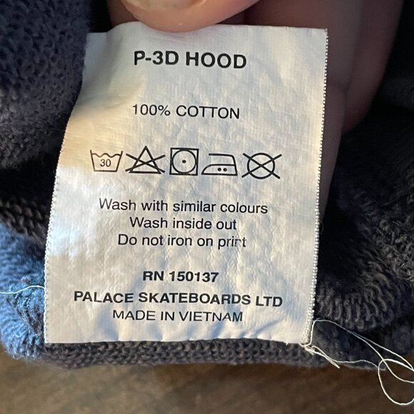 Palace P-3D Hoodie Size Medium - Picture 6 of 7